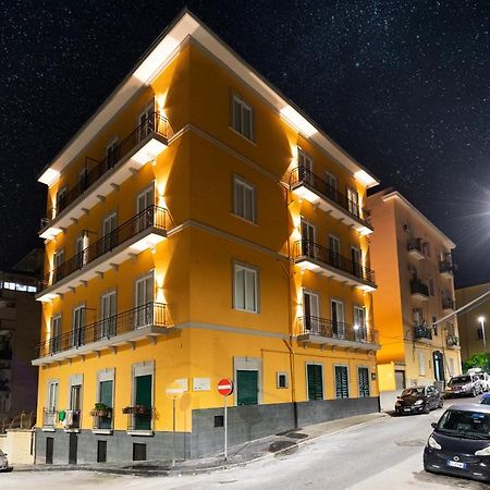 Acate81 Lifestyle Apartment Napoli Bagian luar foto