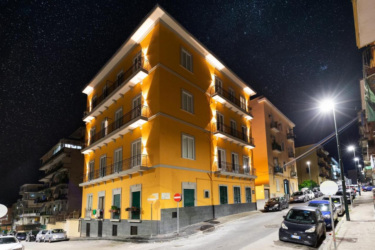Acate81 Lifestyle Apartment Napoli Bagian luar foto