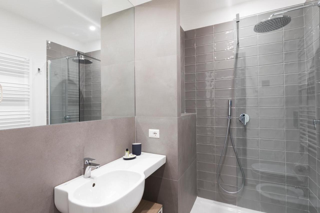 Acate81 Lifestyle Apartment Napoli Bagian luar foto
