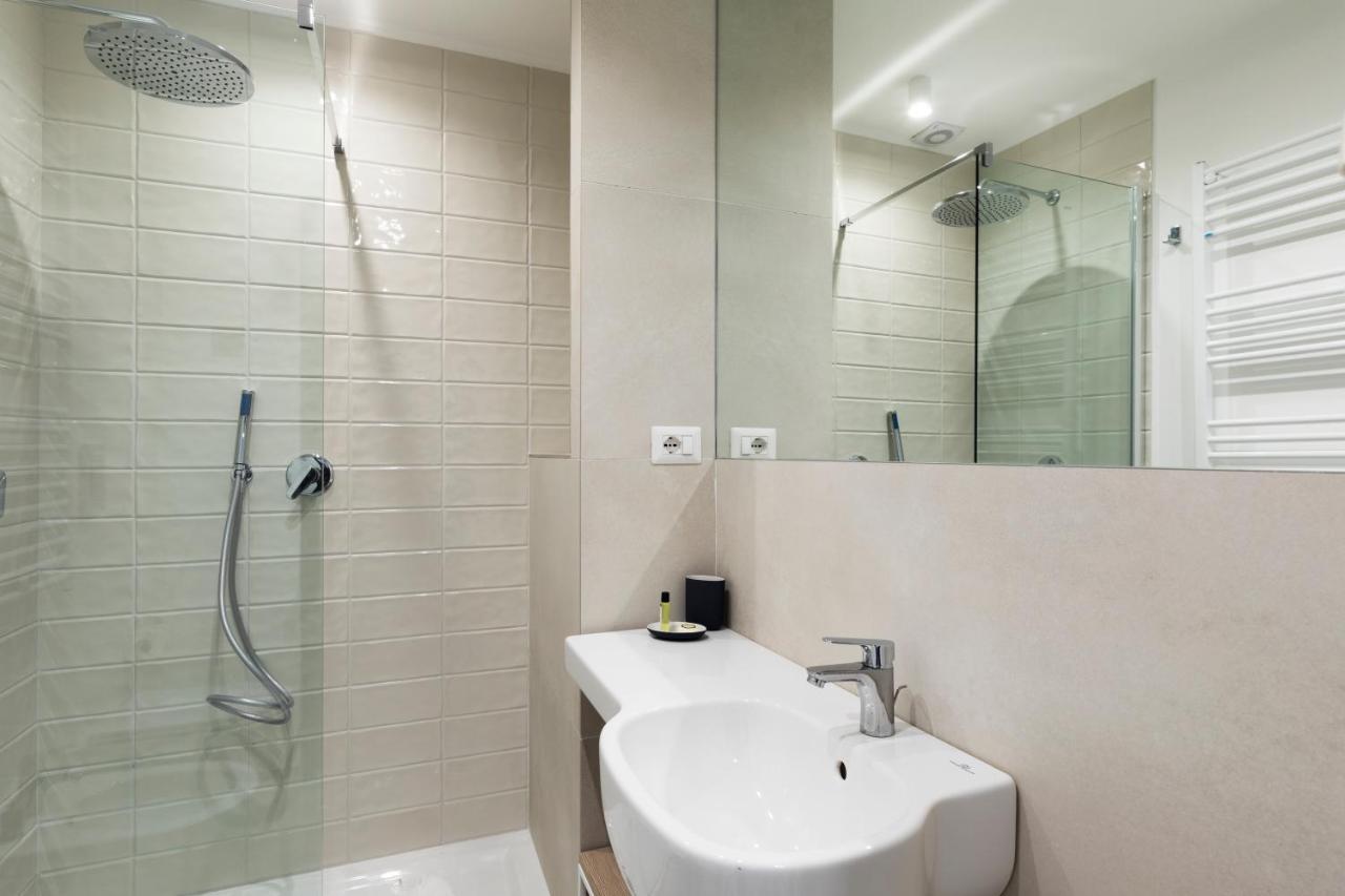 Acate81 Lifestyle Apartment Napoli Bagian luar foto