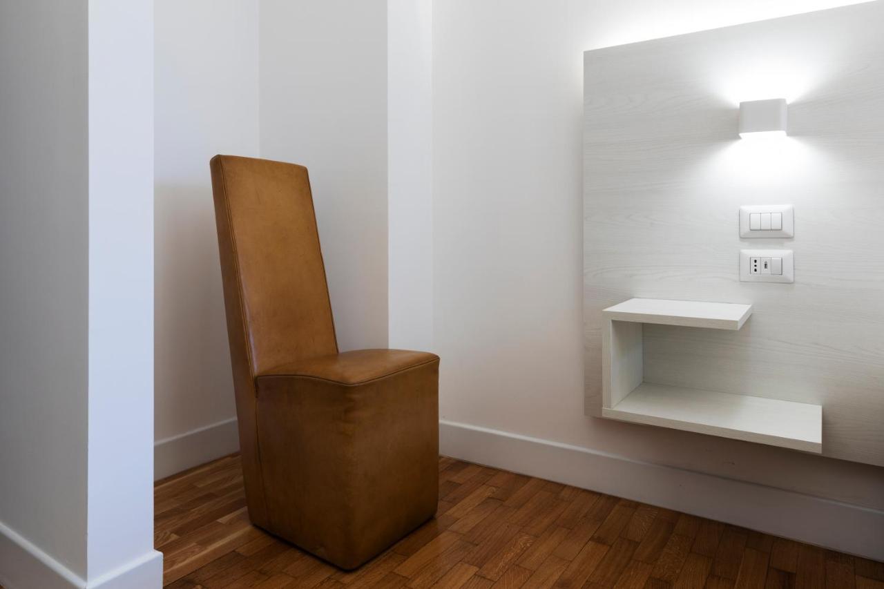 Acate81 Lifestyle Apartment Napoli Bagian luar foto